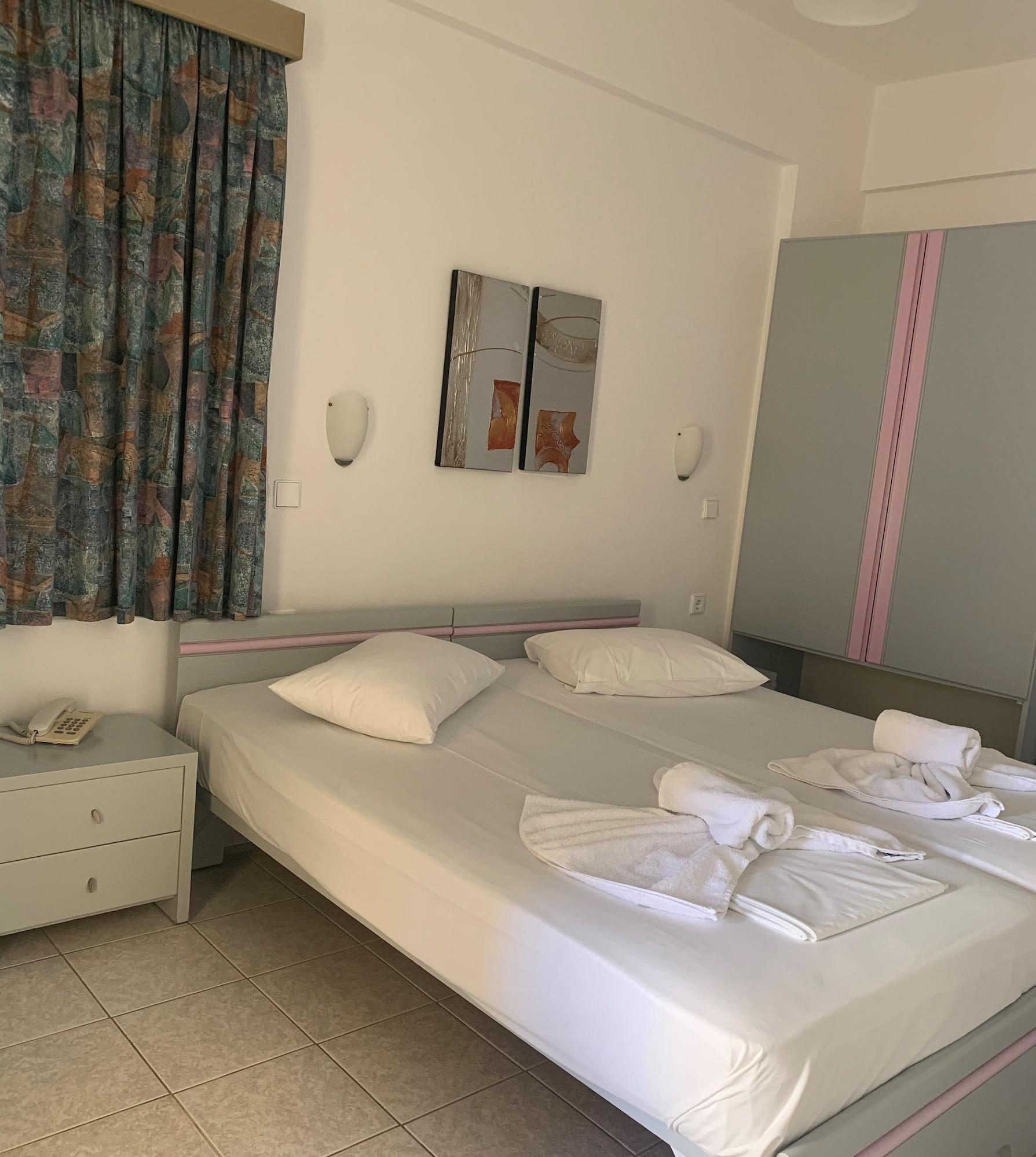 Ermis Suites Platanias  Exterior photo