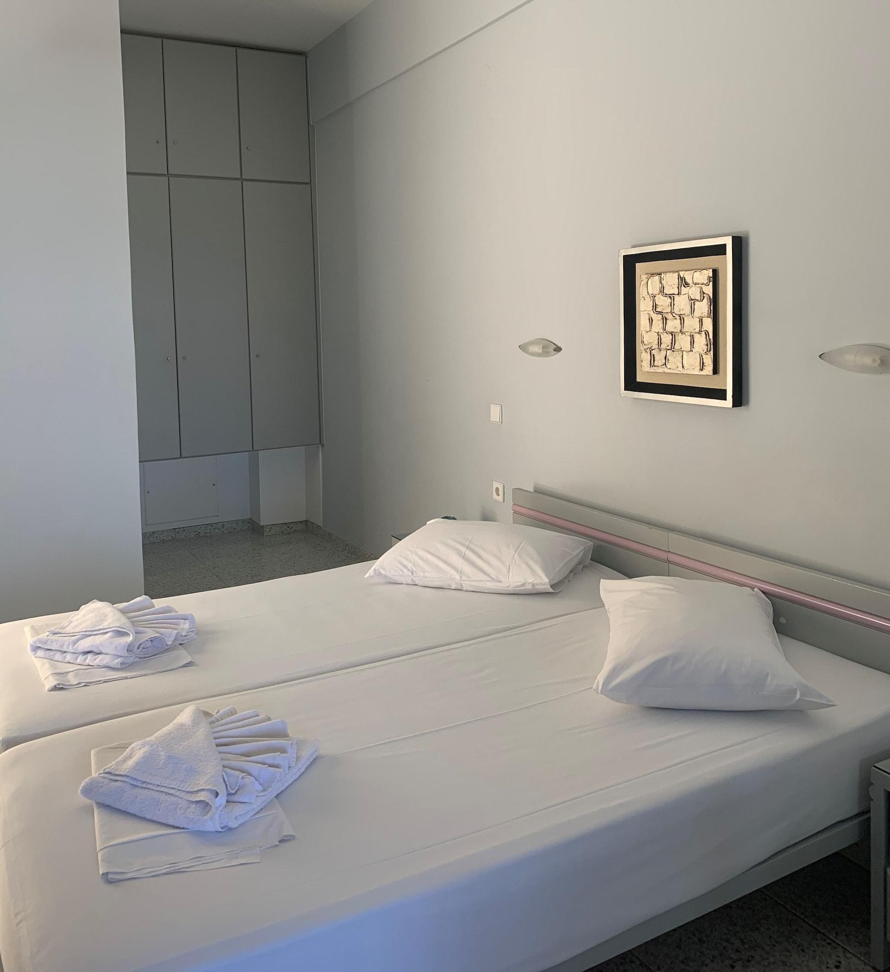 Ermis Suites Platanias  Exterior photo