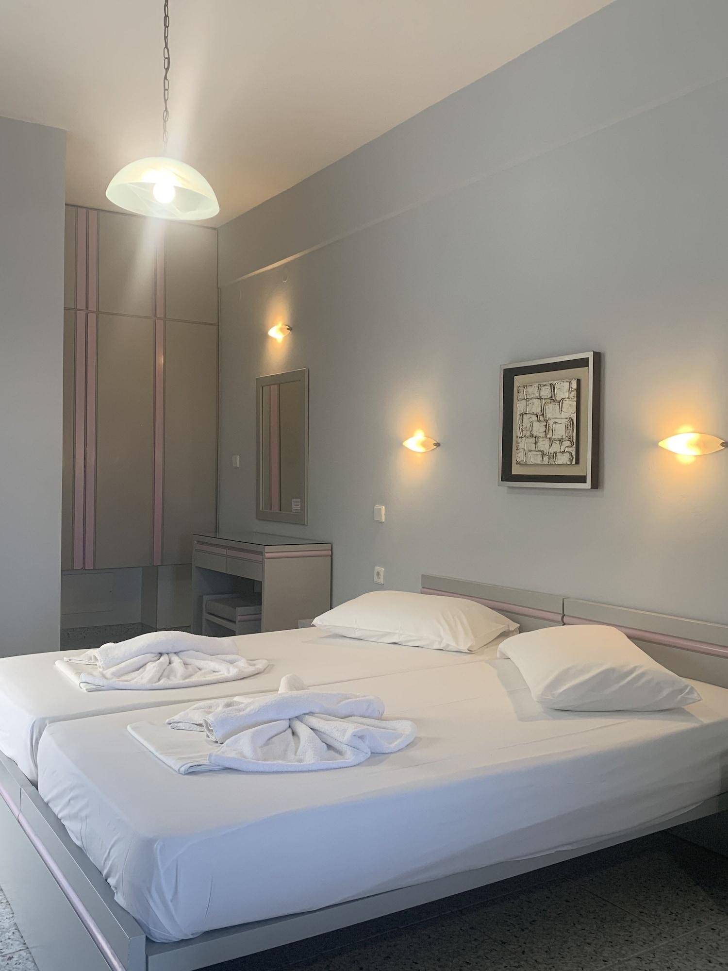 Ermis Suites Platanias  Exterior photo