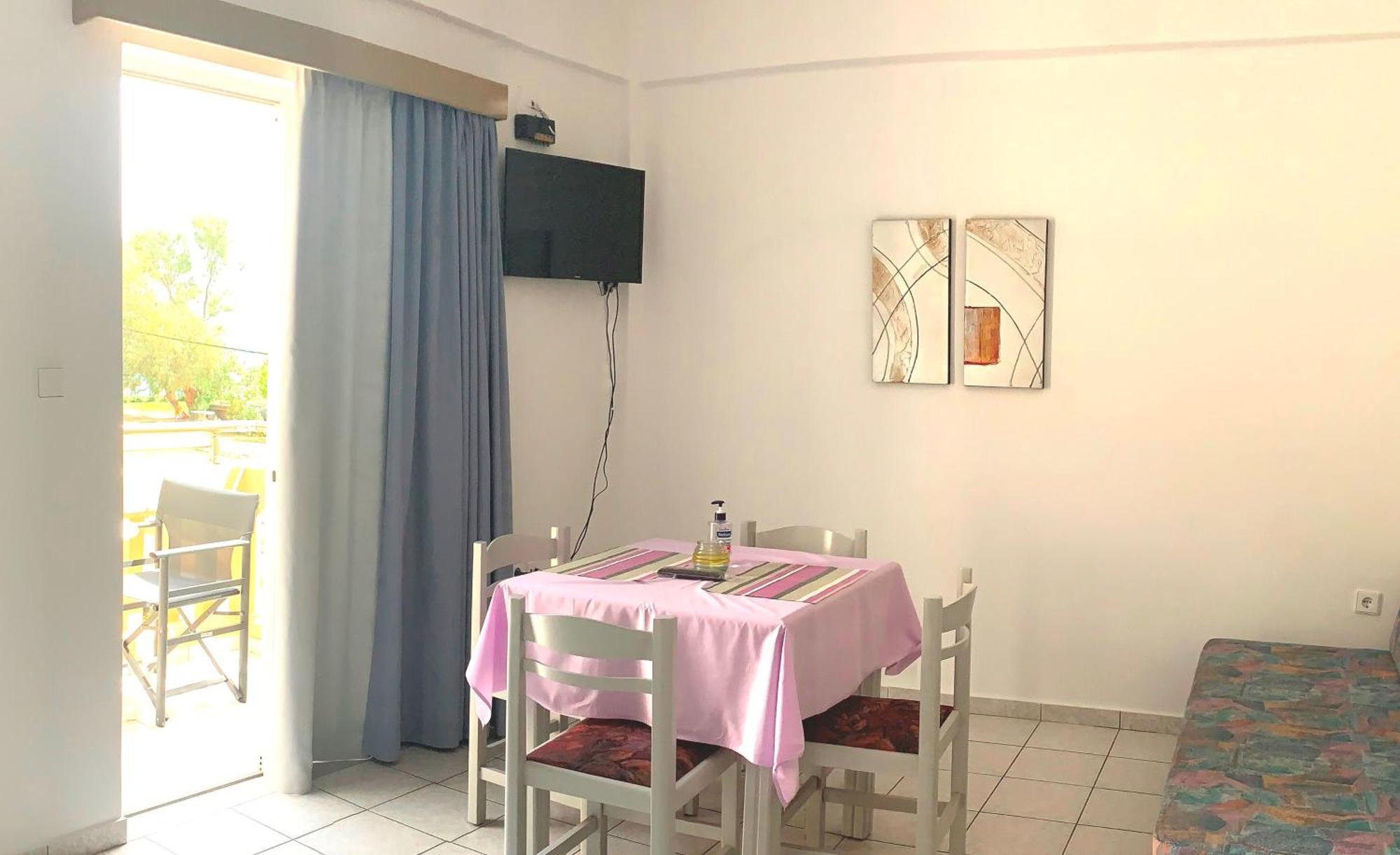 Ermis Suites Platanias  Room photo